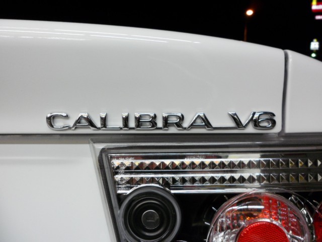 Badge Calibra V6.JPG