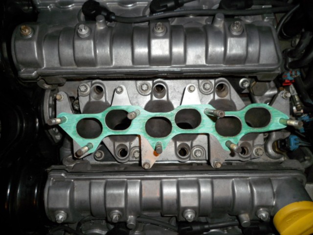 Centre Manifold Fitted.JPG